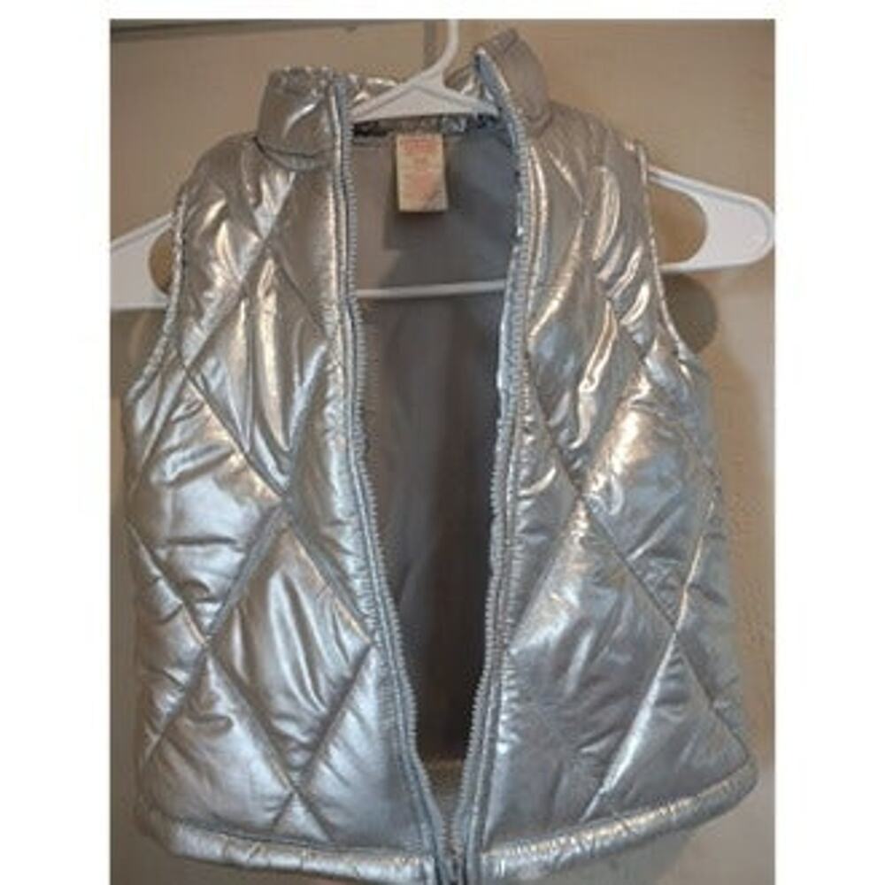 Girls thick puffy vest size 6
